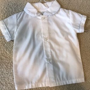 Peter Pan collar button down.